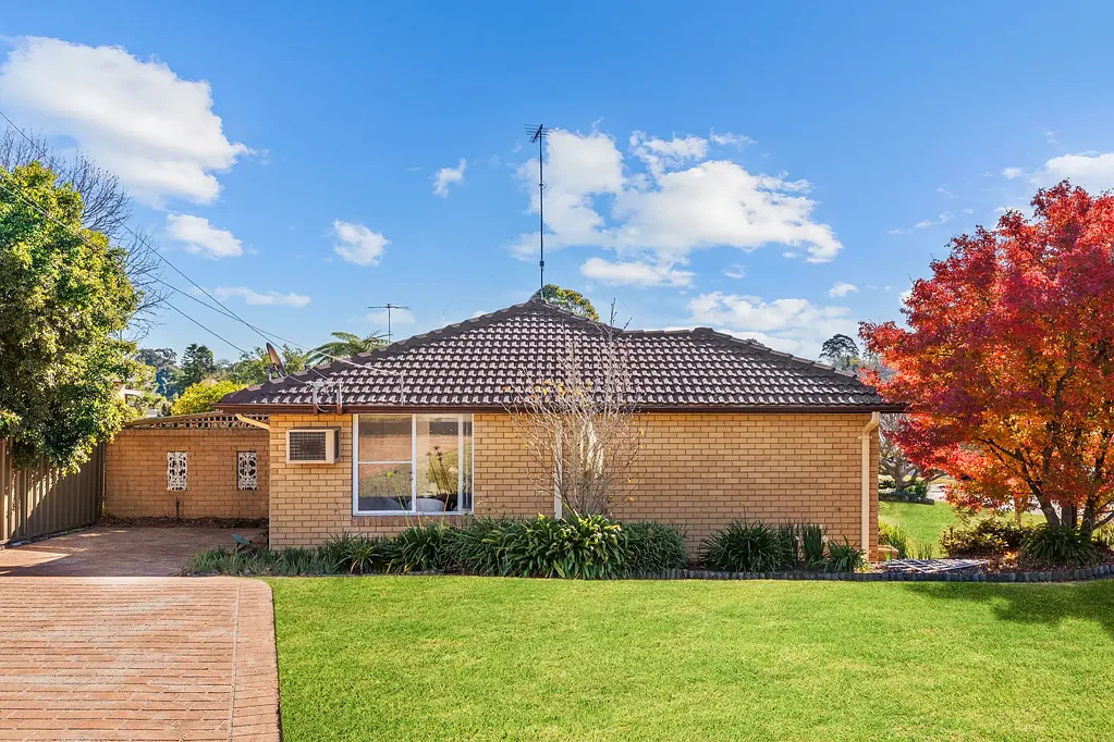 2A Roseneath Place, Baulkham Hills, NSW 2153