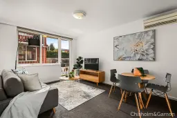 7/61 Ormond Road, Elwood