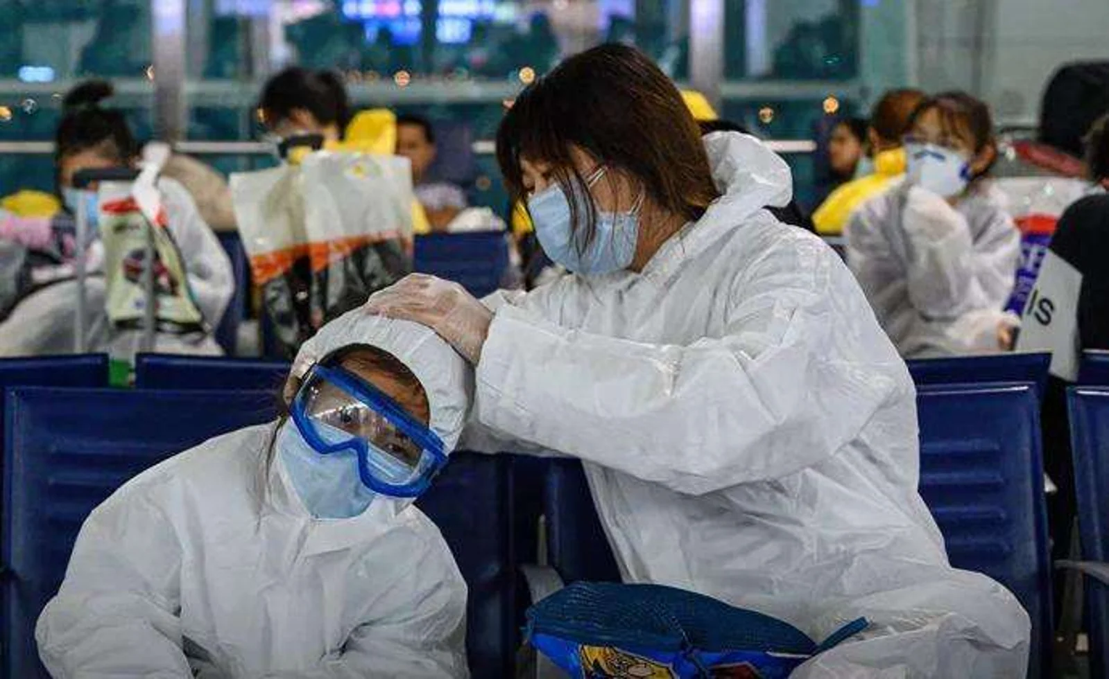 英国留学生包机回国费用公布 临时航班直飞机票3-6万元