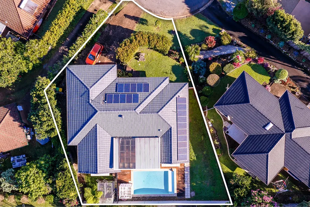 Banora Point 4Zimmer Elevated Family Home with Sun drenched Pool and District Views
