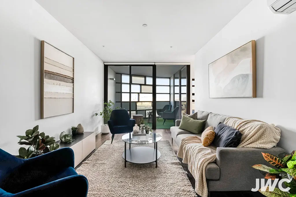 Prahran 2ਬੈੱਡਰੂਮ Top Floor Living with Style, Comfort and Convenience with Standard Car Space