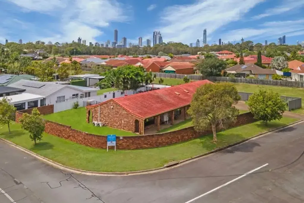 Benowa 3ਬੈੱਡਰੂਮ Coming Soon in Benowa, Renovate or Redevelop