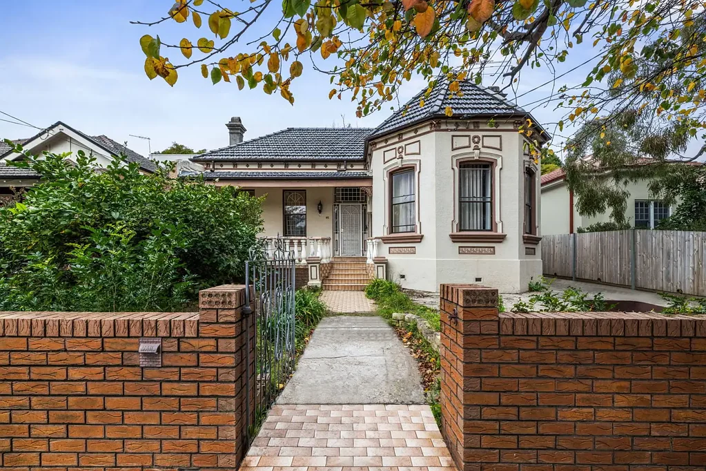 Petersham 6 Slaapkamer Spacious Victorian Residence, Granny Flat and Outstanding Potential