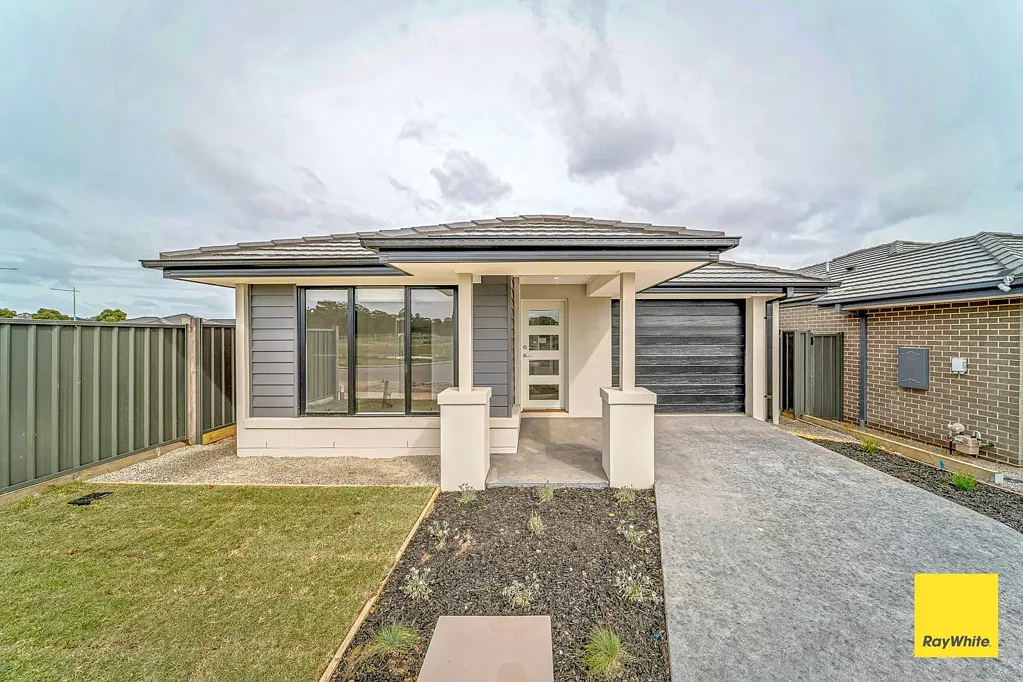 Comfortable & Modern Living in Huntly