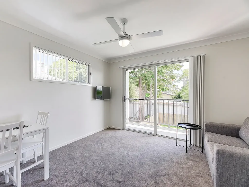 MODERN, FULLY FURNISHED, STUDIO APARTMENT