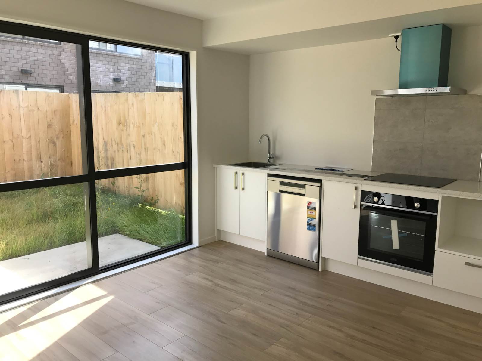 41 Bloom Crescent, Sunnyvale, Auckland - Waitakere, 3房, 0浴