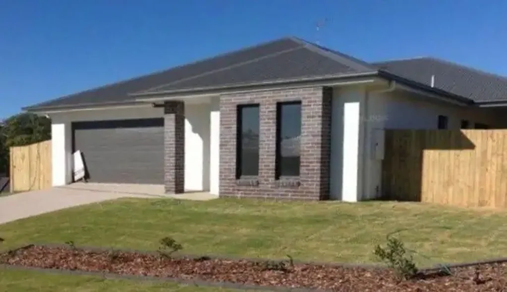 Four bedrooms, four bathroom home - Located in Brookview Estate