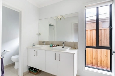 169C STONEHILL DR, MADDINGLEY VIC 3340, 4房, 2浴, House