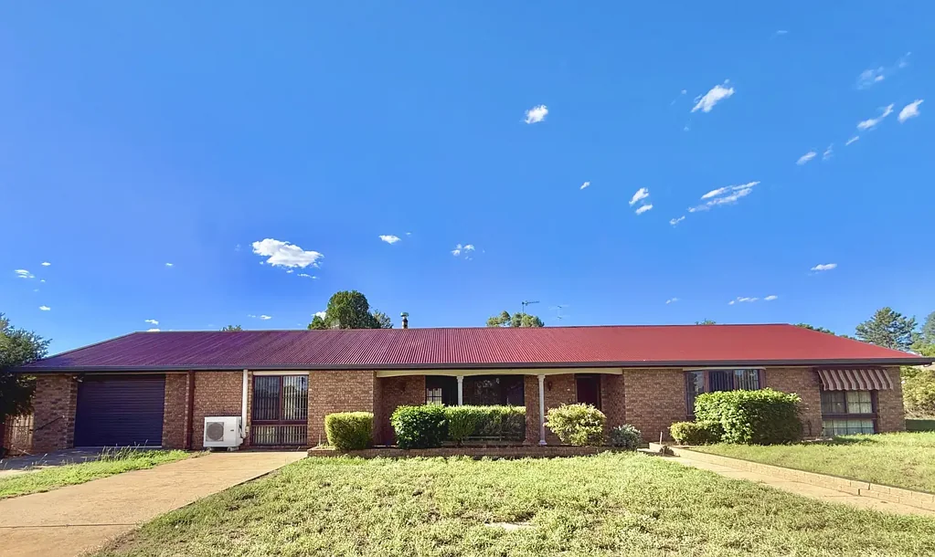 Condobolin 3침실 12 Doyle Street | J.N Straney Real Estate