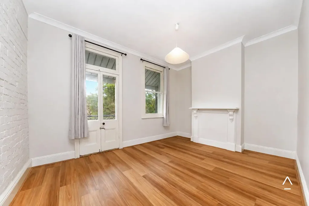 Charming 5-Bedroom House in the Heart of Newtown