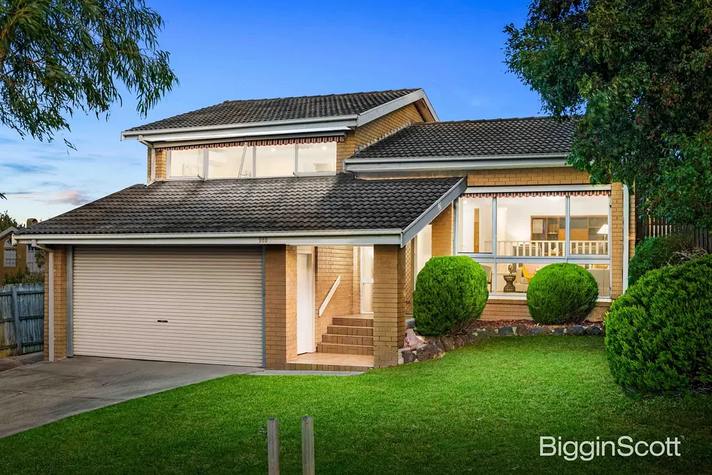 910 Ferntree Gully Road, Wheelers Hill, VIC 3150