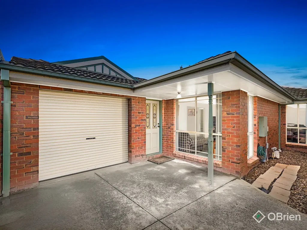 2/39 Songlark Crescent, Werribee, VIC 3030