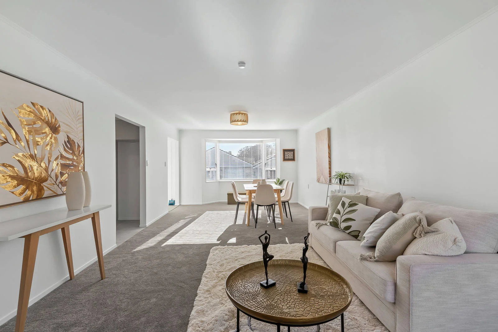 Mount Roskill 2房  Refined Living in a Private, Boutique Enclave