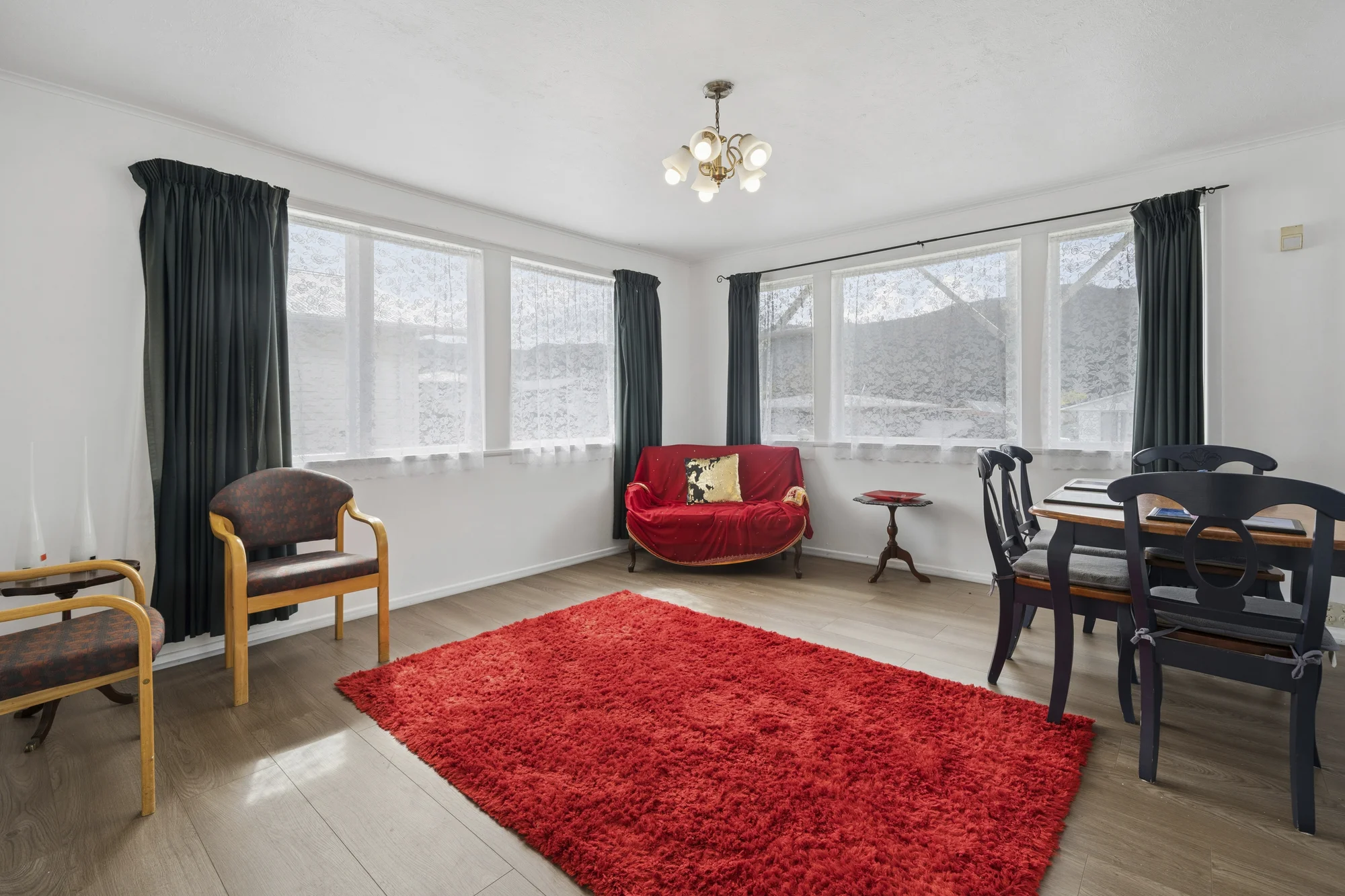 Wainuiomata 4침실 Uncompromising Space, Dual Living & Double Garage!