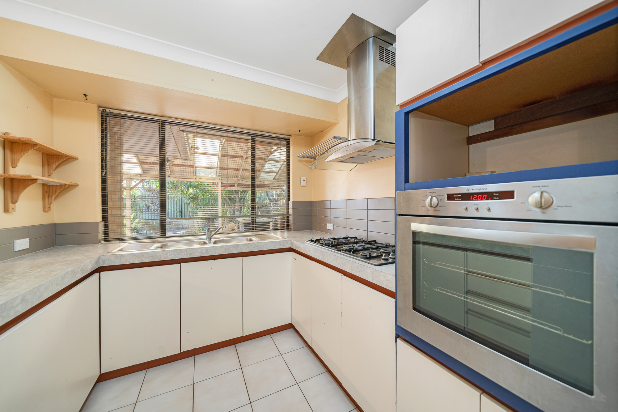 16 ELONA CL, WILLETTON WA 6155, 0部屋, 0バスルーム, House