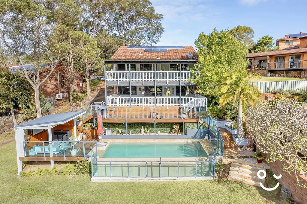 8 Heeterra Place, Cordeaux Heights, NSW 2526