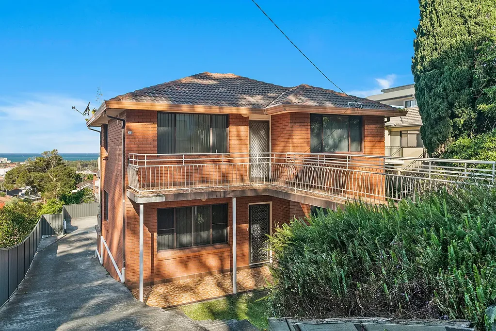 Renovated Dual-Level Home Perfect for Families in a Prime Location