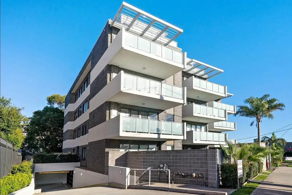 Modern 2 Bedroom Apartment!!