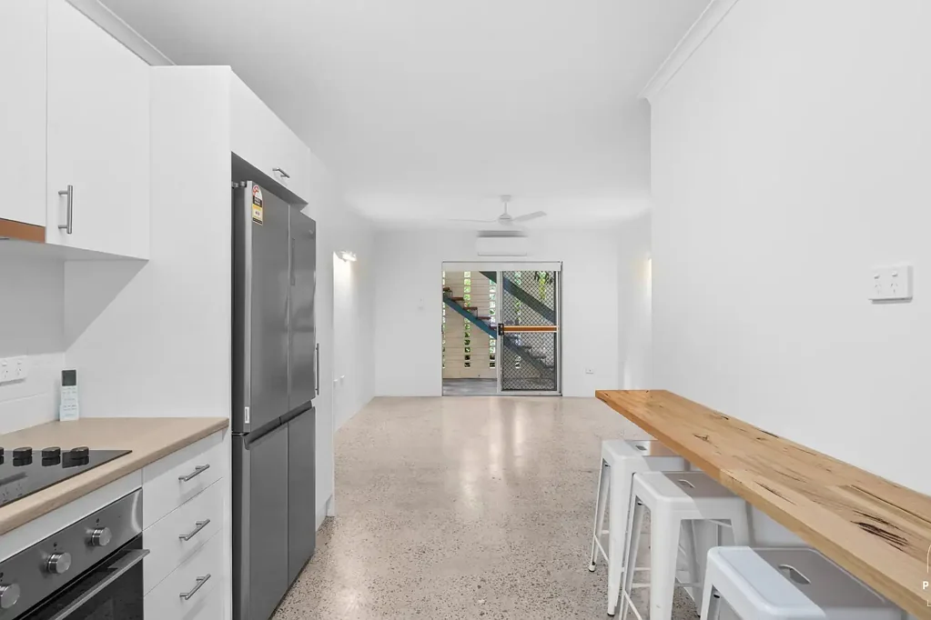 Holloways Beach 2 Bedroom No.1 TRITON COURT | Holloways Beach