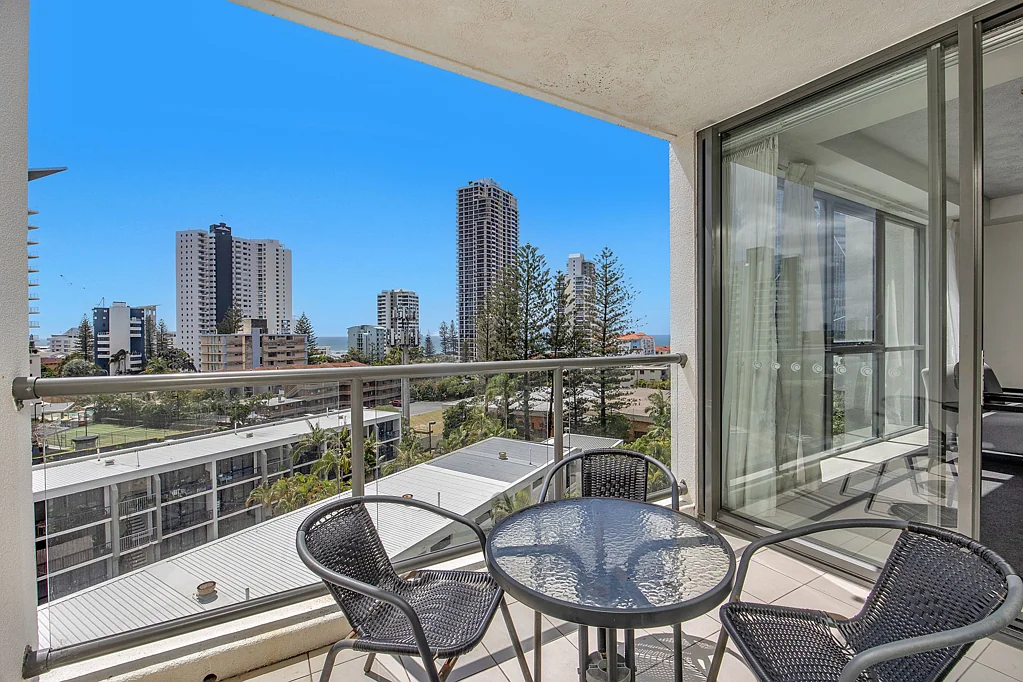 Surfers Paradise 1 Bedroom Ocean Views,  One Bedroom + Study/ 2 bedrooms