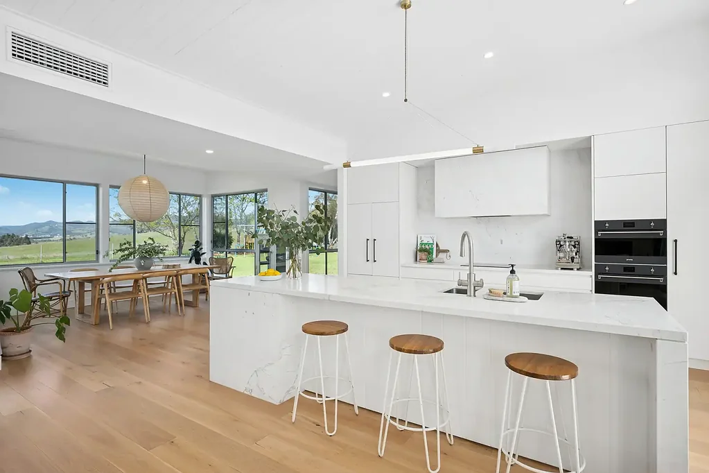 Mudgee Architectural Luxury on 25 Acres – Just 6km from Mudgee