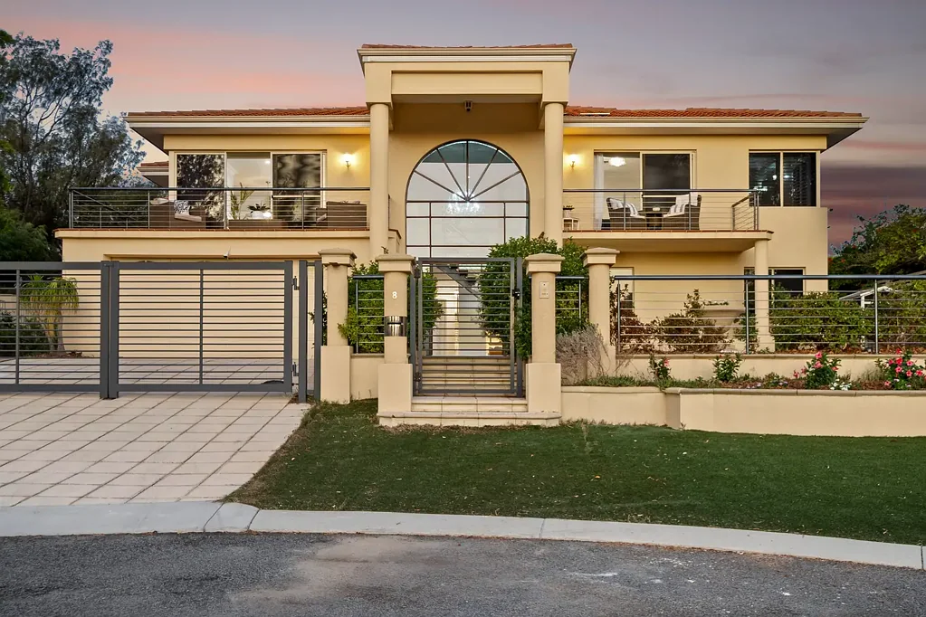 8 Mitra Court, Mullaloo, WA 6027