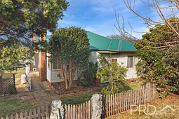 15 Corralyn Avenue, Batlow