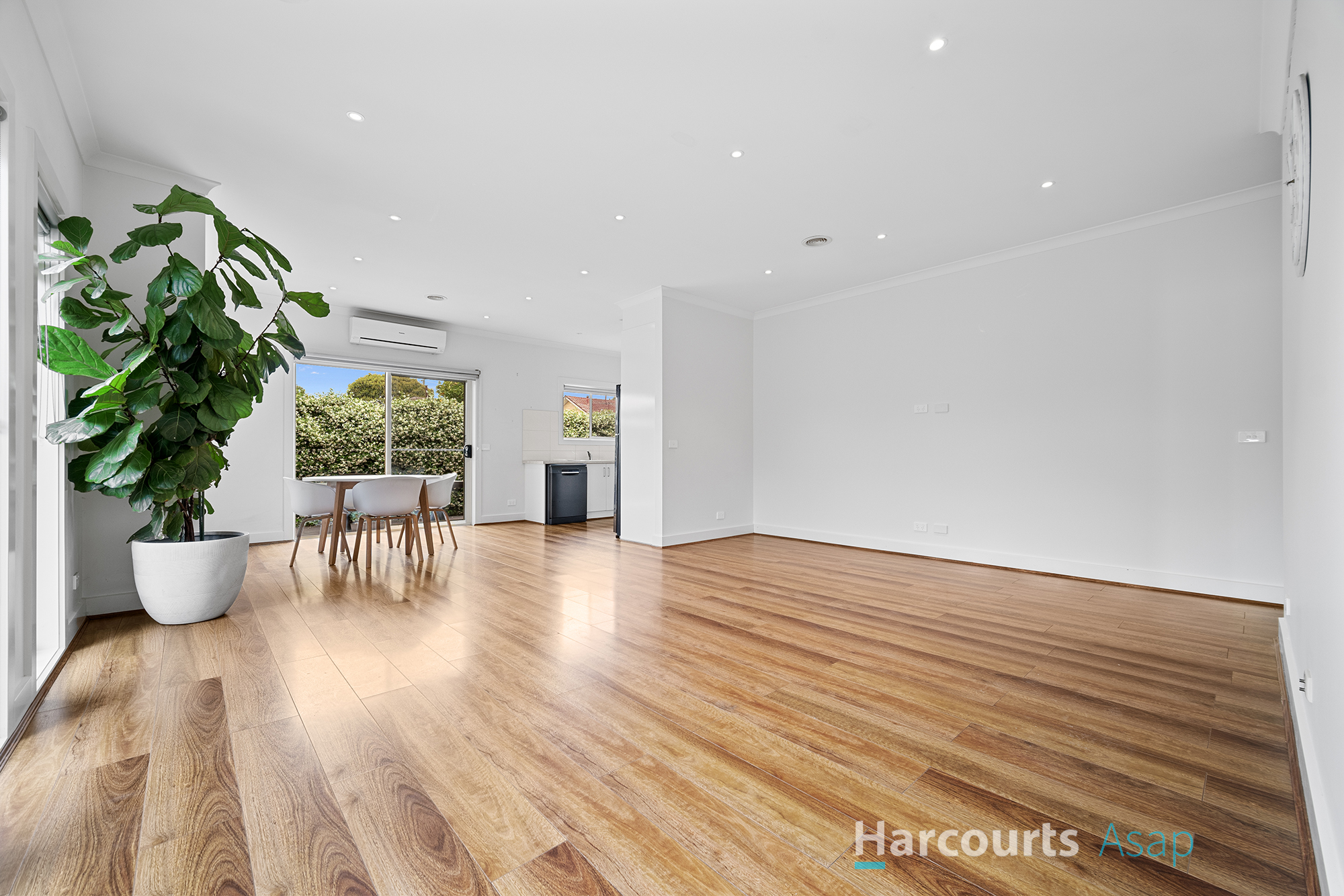 28A LIQUIDAMBER ST, DOVETON VIC 3177, 0 rūma, 0 rūma horoi, Unit