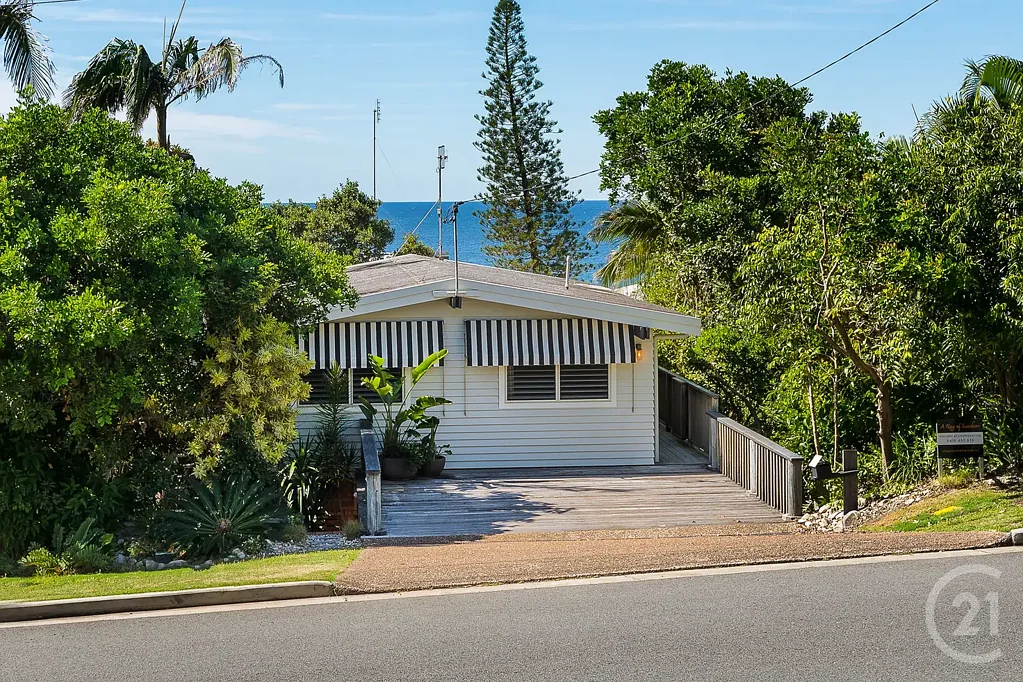 Sunshine Beach 3Moenga Self-Contained Dual Living So Close To The Beach