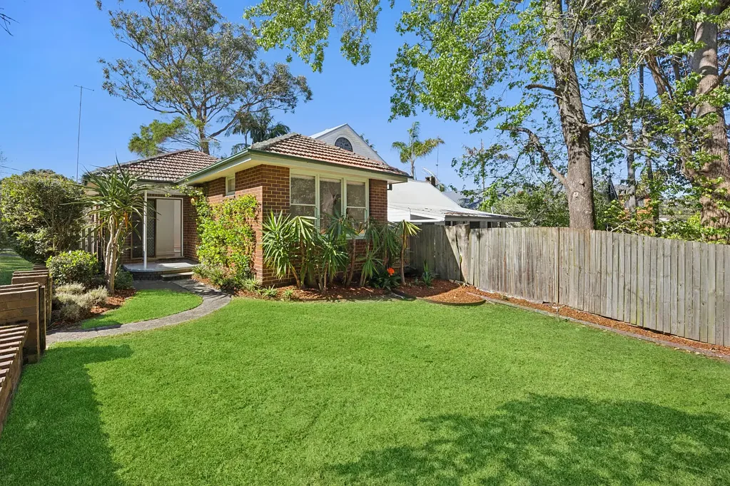 35 Soldiers Avenue, Freshwater, NSW 2096