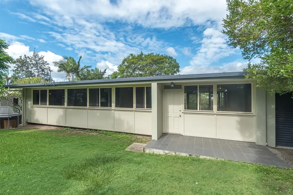 Lowset Family Home in Great Location!