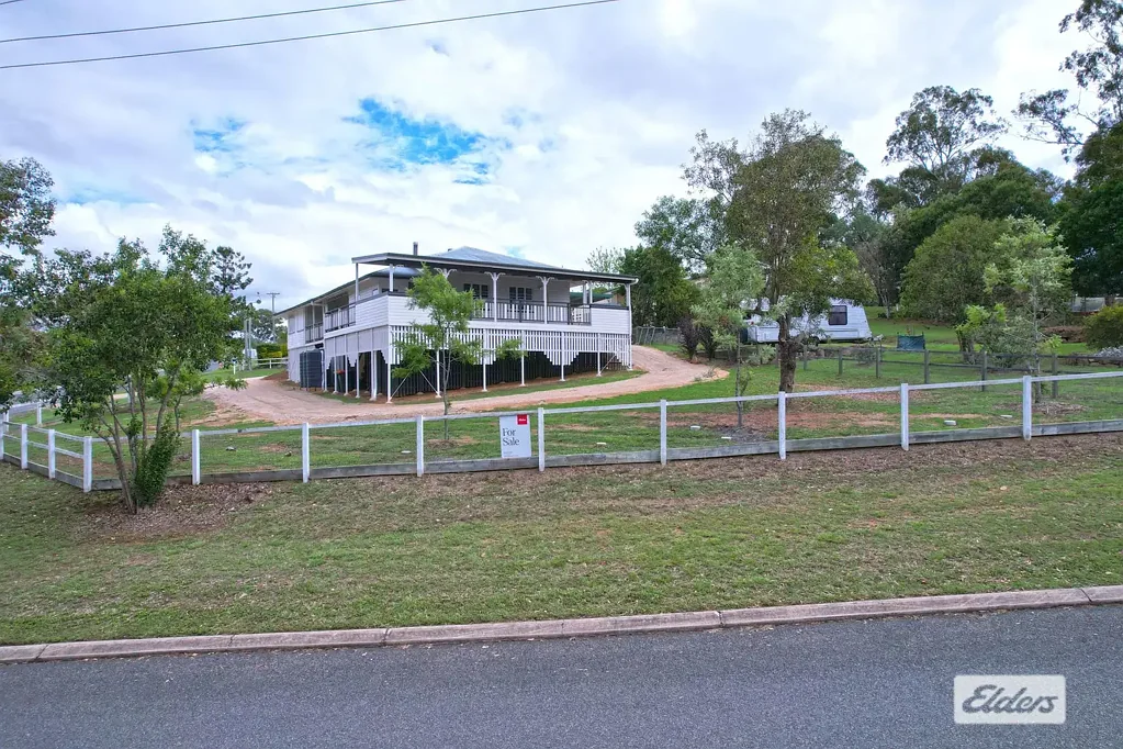 Warwick 3Kwarto Spacious Character Home with Rural Outlook and Exceptional Vehicle Accommodation