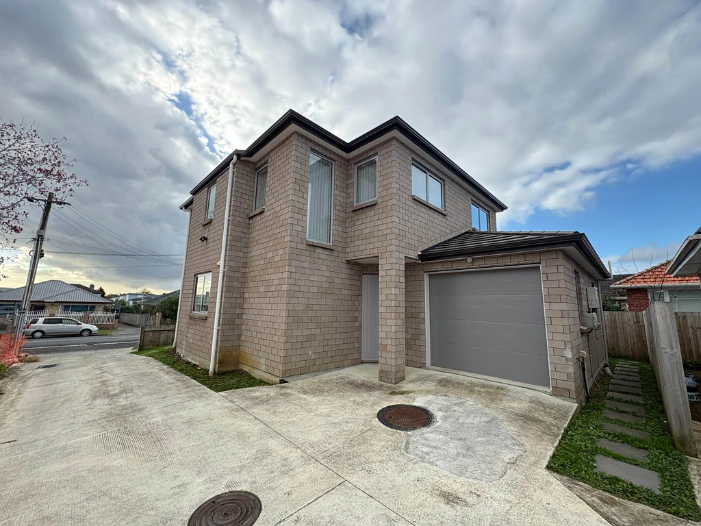Modern Family Living in the Heart of Papatoetoe