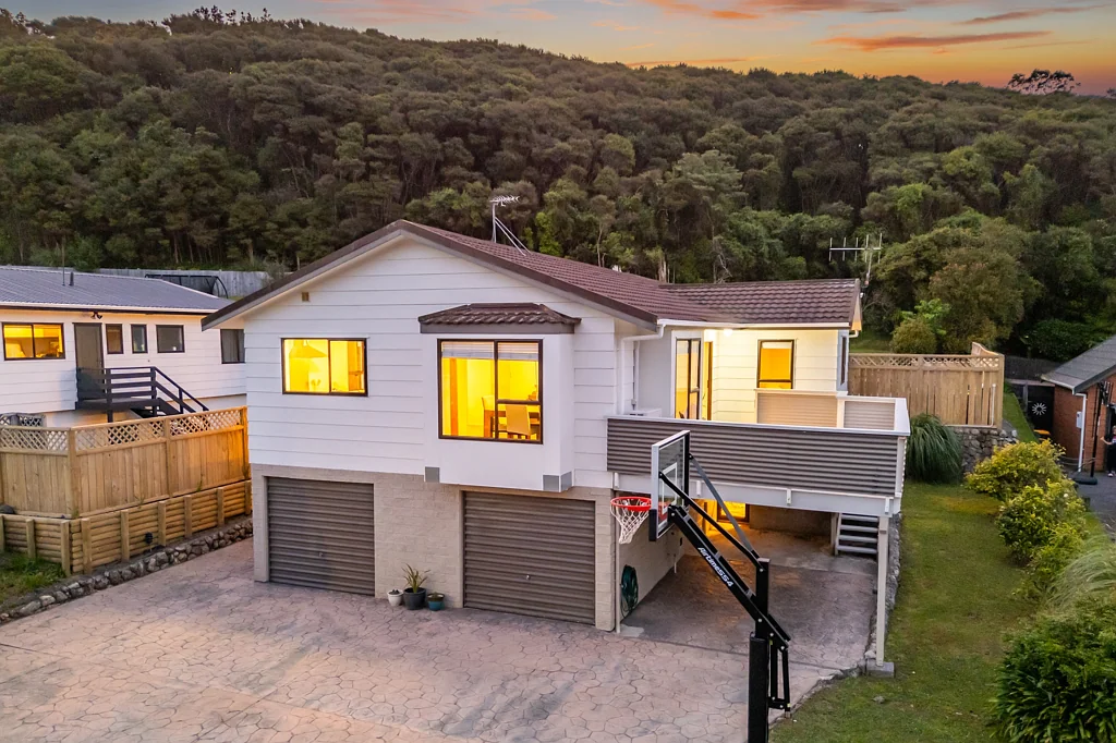 56 Albatross Close, Whitby, Porirua, Wellington