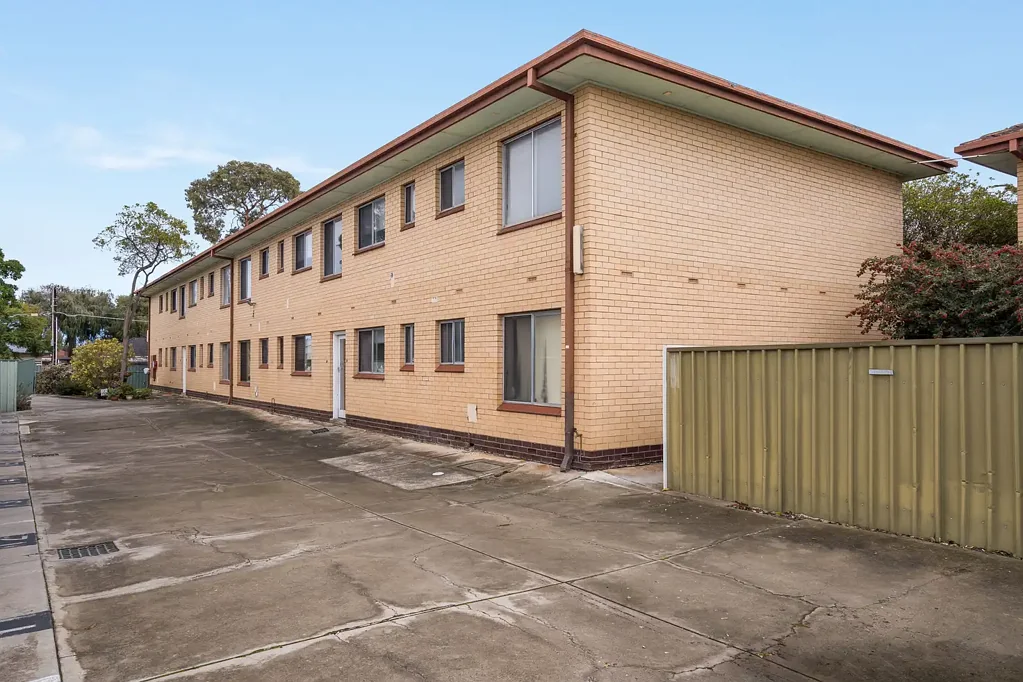 13/8 Montrose Avenue, Seaton, SA 5023