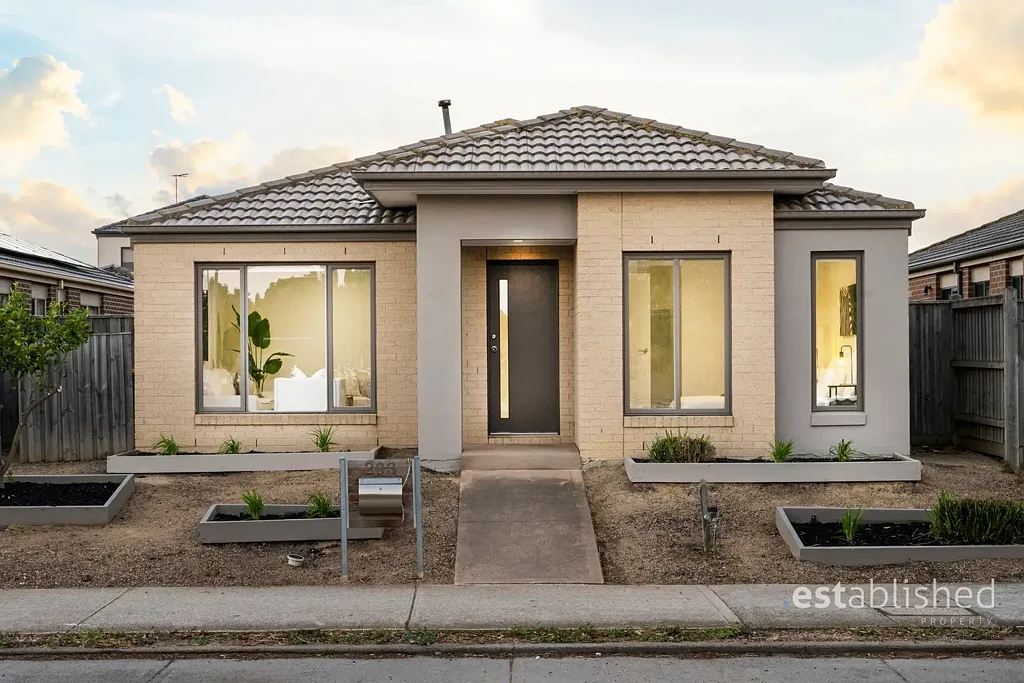 203 Saltwater Promenade, Point Cook, VIC 3030