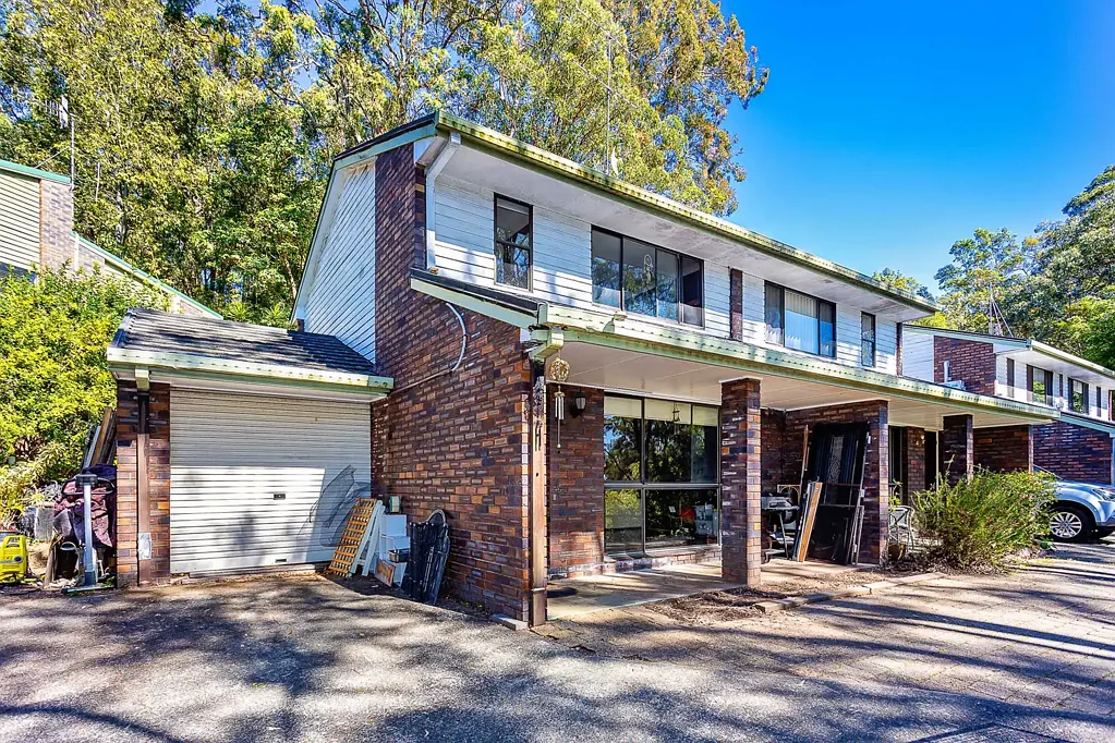 Mudgeeraba 2ห้องนอน Renovator's Delight in the Heart of Mudgeeraba