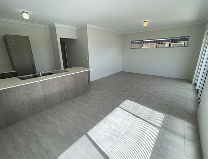 3 Heathcote Road, Seville Grove, South East Perth, 3 Bedrooms, 2 Bathrooms, House