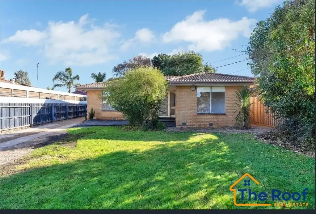Melton South 3 Bedroom Great opportunity for investors & first home buyers in Melton South!
