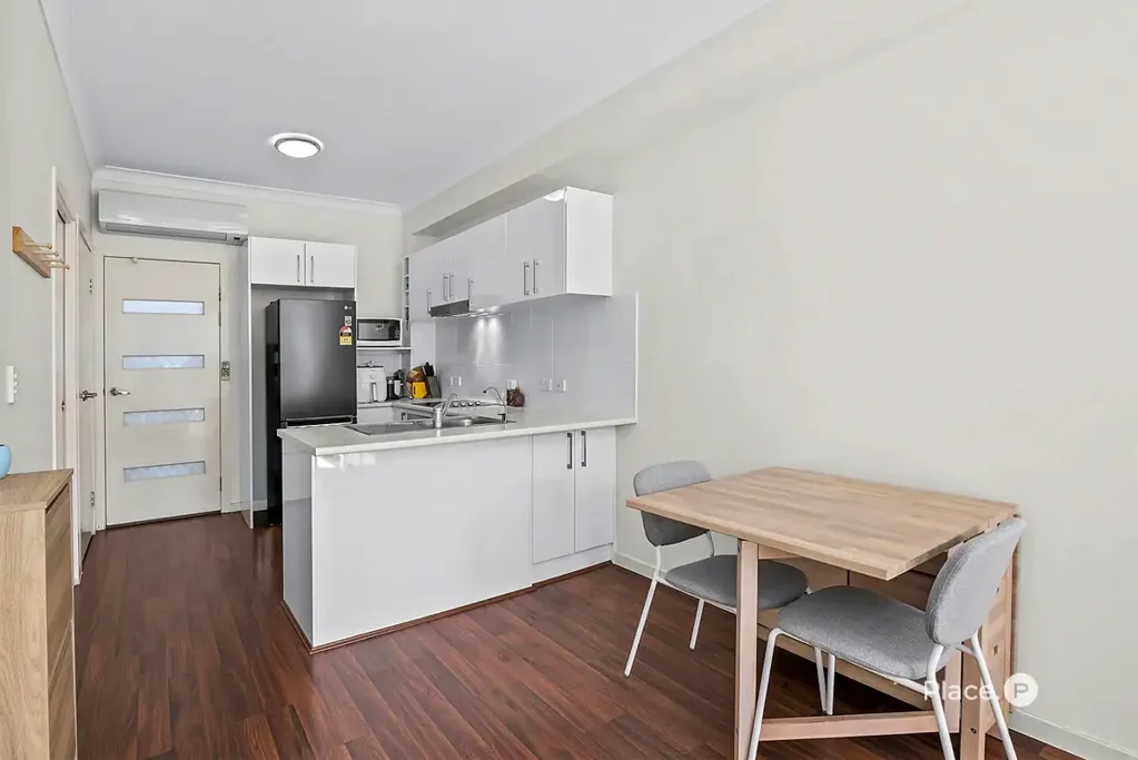 Carina 1침실 North-Facing Townhouse Designed for Lifestyle Ease