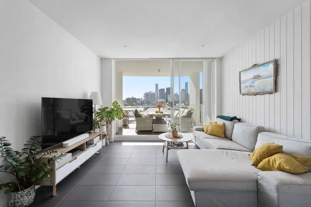 615/8 Bank Street, West End, QLD 4101