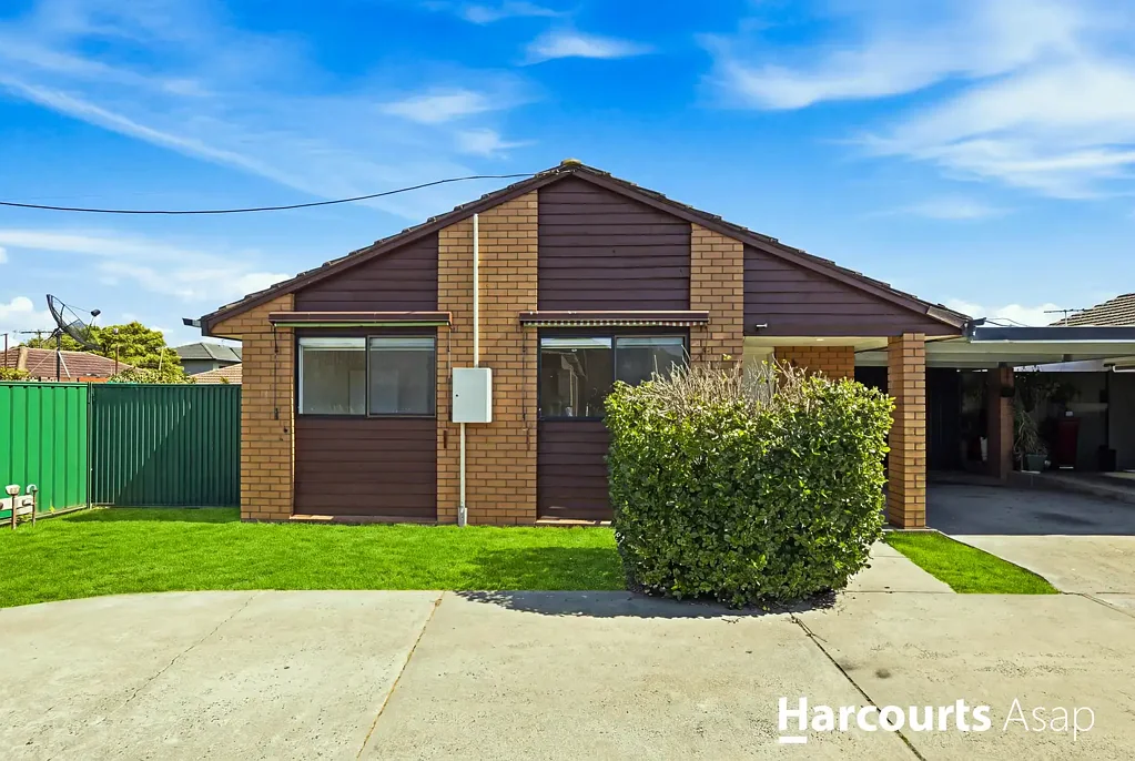 Dandenong 3Moenga Brand-New Inside, Fully Renovated & Ready to Impress
