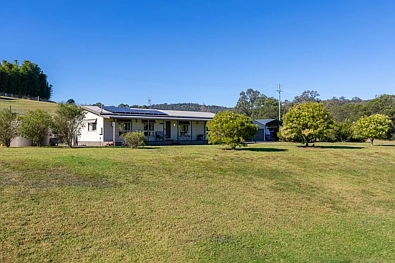 Bega 3房  COUNTRY LIVING & CLOSE TO TOWN!