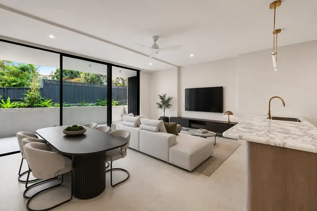 Private Designer Residence with Elegant Indoor-Outdoor Living