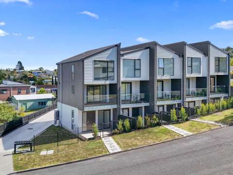 West Harbour 17房 法拍房​！7套全新住宅，产权&CCC已下发​，毗邻Westgate商圈，坐等升值！ MORTGAGEE SALE