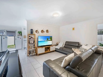 80 & 80B Meadows Road, Mount Pritchard, NSW 2170, 5 slaapkamers, 2 badkamers, House