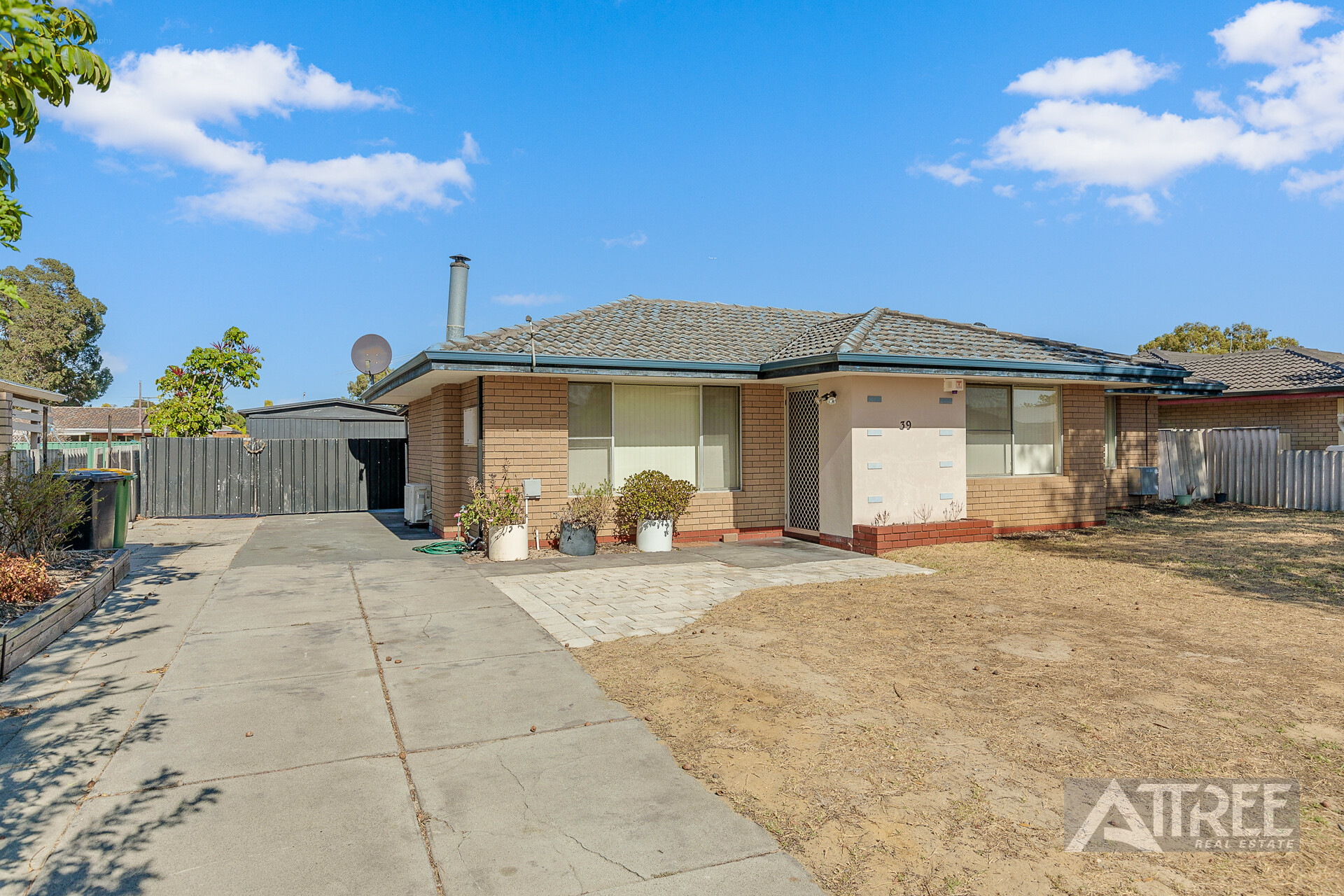 39 BERTRAM ST, MADDINGTON WA 6109, 0 habitaciones, 0 baños, House