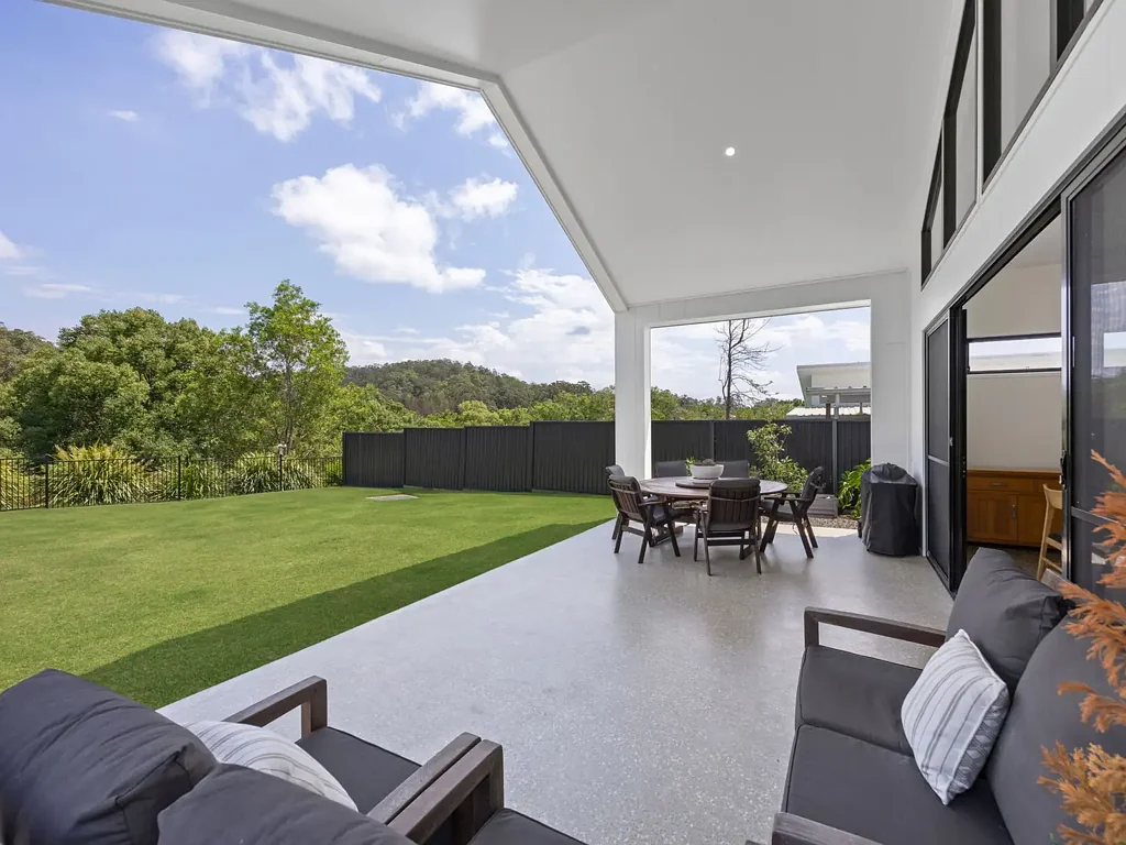 22 Creekline Place, Mooloolah Valley, QLD 4553