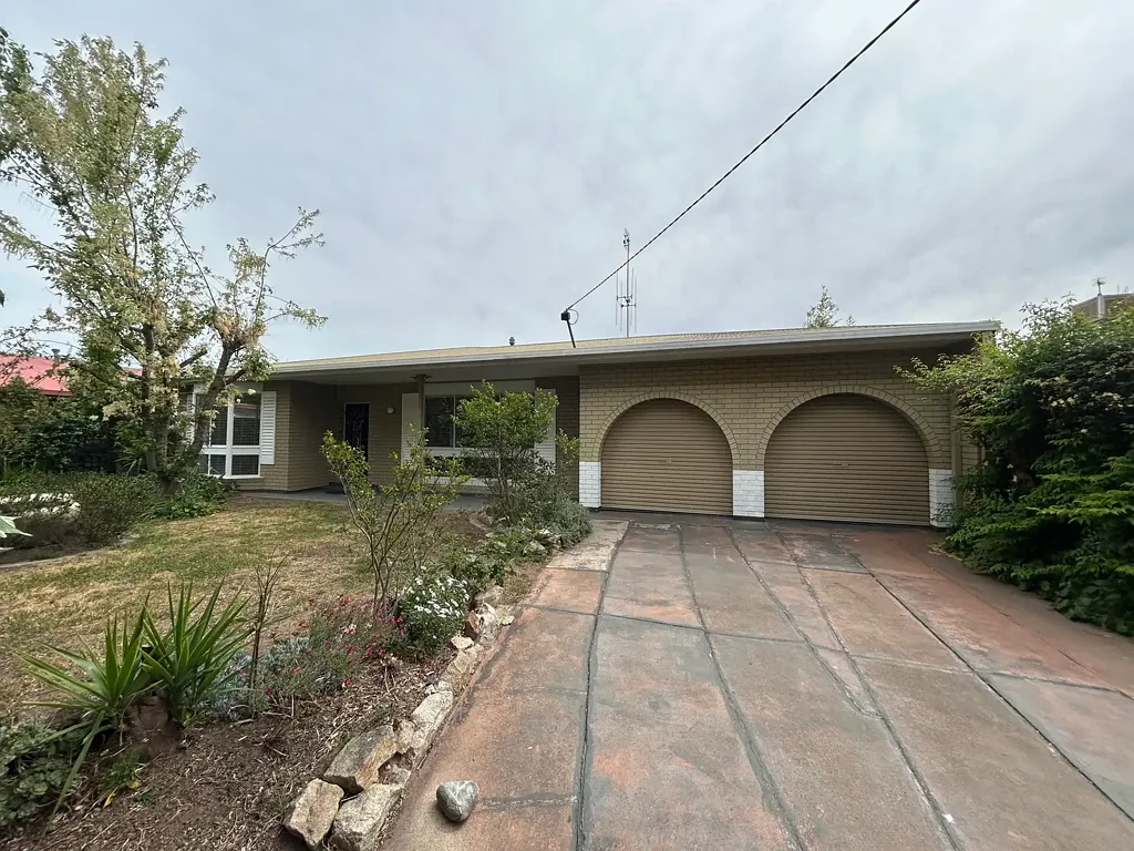 GREAT FAMILY HOME !