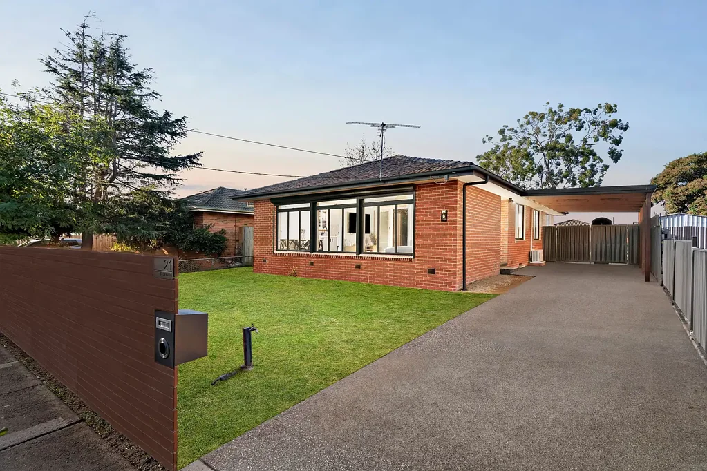 21 Brunning Crescent, Frankston North, VIC 3200